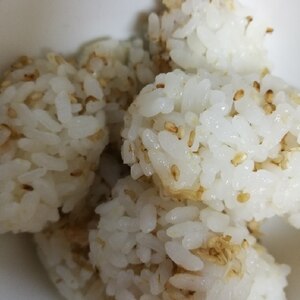 離乳食・幼児食のおにぎりを簡単にたくさん作る方法